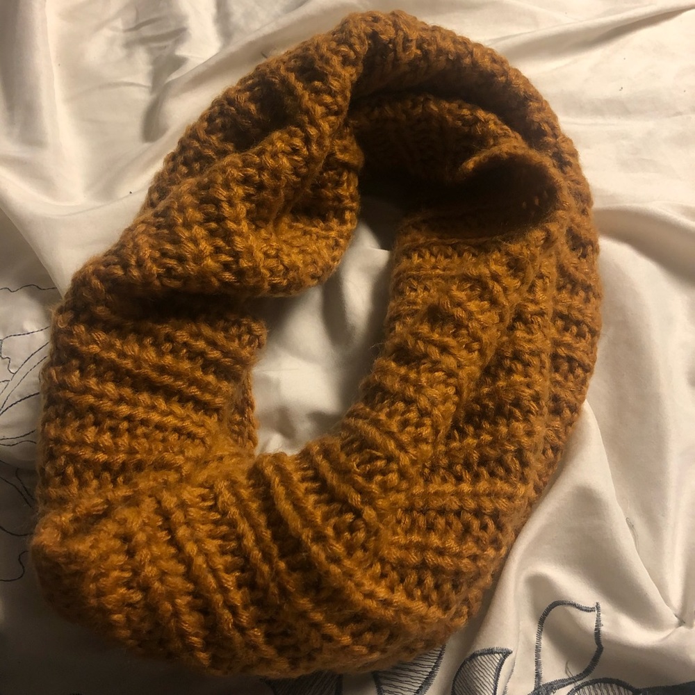 Infinity scarf